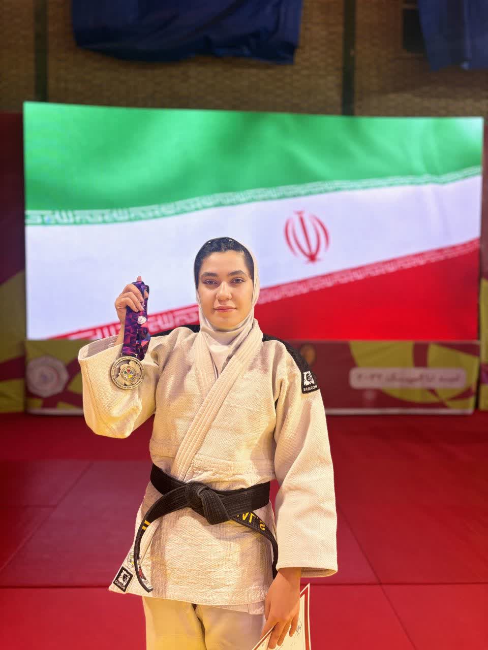 کسب مقام سوم مسابقات کشوری توسط کژال سیلانی بانوی جودوکار استان مرکزی